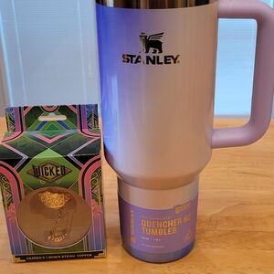Stanley x Wicked Glinda For Good 40oz Tumbler With Crown Straw Topper